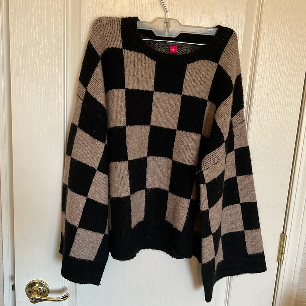 Vince Comuto scoop neck checkered sweater with wide sleeves